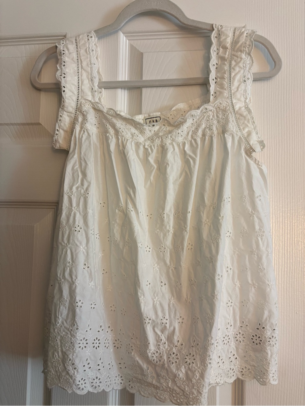 GAP x Doen Eyelet Square-Neck Sleeveless Top - White - Picture 2 of 3